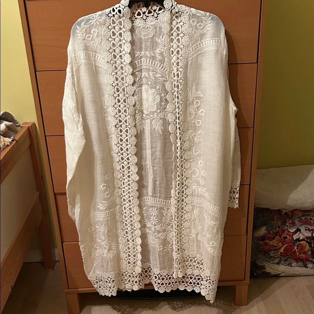 Soft Surroundings Elegant White Lace Kimono